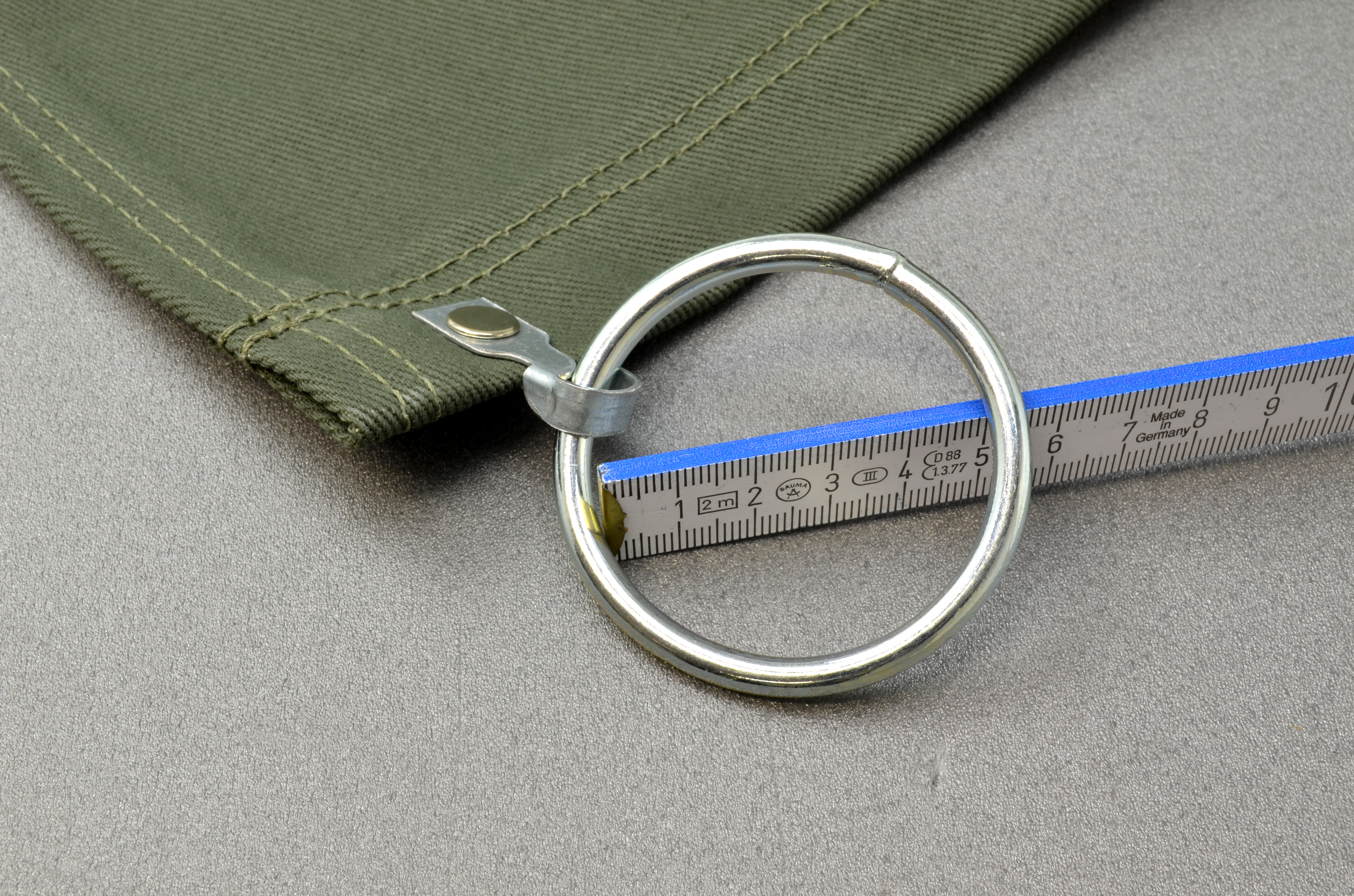 Ring Ø 50 mm mit Haken und Niete zusätzlich